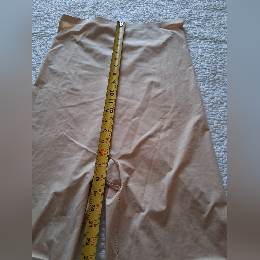 Spanx - Picture 2 of 8